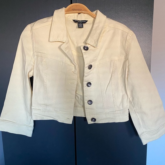 $10 yellow tops - Picture 4 of 5